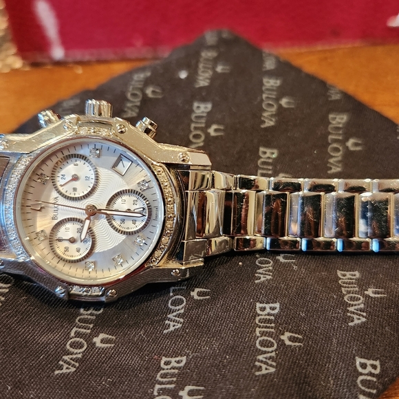 Bulova watch - Picture 4 of 5